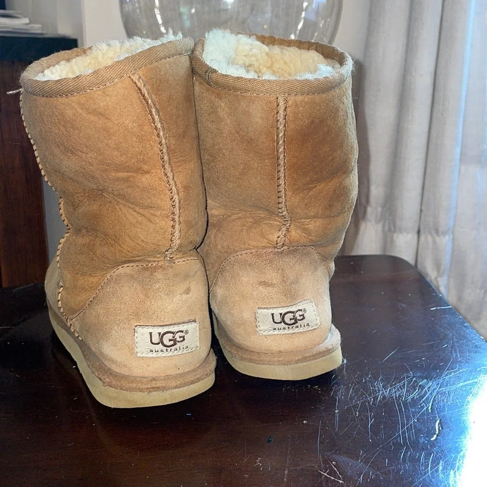 UGG Chestnut boots - Picture 3 of 5